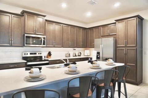 Touwnhouse à vendre à Kissimmee, Floride: 6 chambres, 213.12 m2 № 1586356 - photo 15