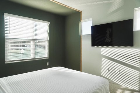 Touwnhouse à vendre à Kissimmee, Floride: 6 chambres, 213.12 m2 № 1586356 - photo 10