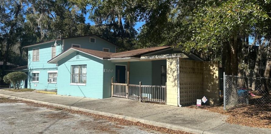Propiedad comercial en Gainesville, Florida 327.39 m2 № 1554090