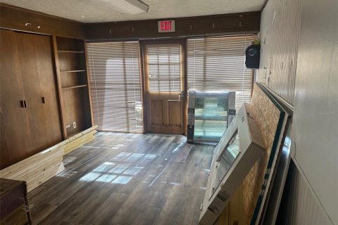 Propiedad comercial en venta en Gainesville, Florida, 327.39 m2 № 1554090 - foto 10