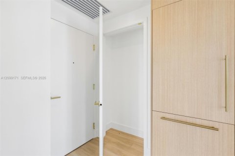 Copropriété à vendre à Miami, Floride: 2 chambres № 2400718 - photo 8