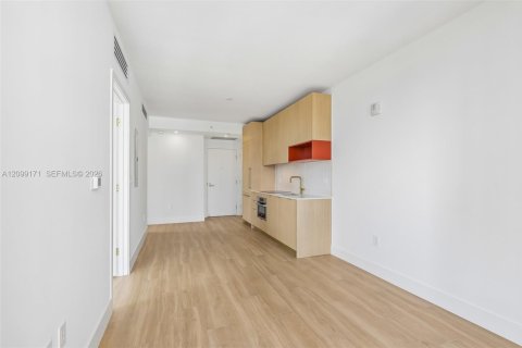 Copropriété à vendre à Miami, Floride: 2 chambres № 2400718 - photo 6