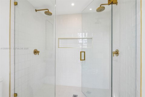 Copropriété à vendre à Miami, Floride: 2 chambres № 2400718 - photo 17