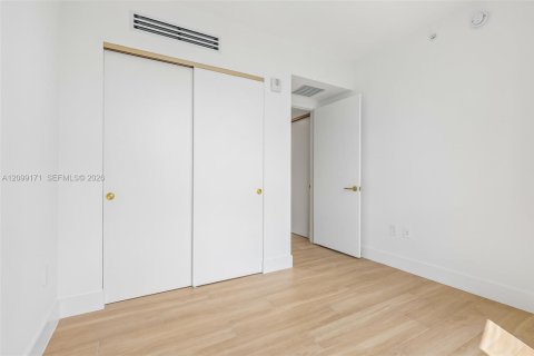Copropriété à vendre à Miami, Floride: 2 chambres № 2400718 - photo 26