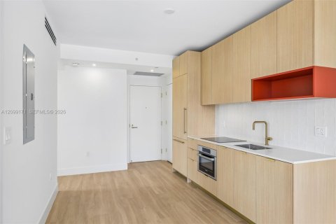Copropriété à vendre à Miami, Floride: 2 chambres № 2400718 - photo 5