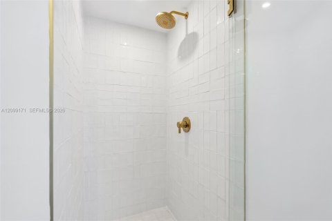 Copropriété à vendre à Miami, Floride: 2 chambres № 2400718 - photo 23