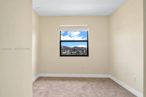 Adosado en venta en Miami Lakes, Florida, 3 dormitorios, 157.19 m2 № 2181811 - foto 10