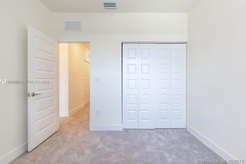 Adosado en venta en Miami Lakes, Florida, 3 dormitorios, 157.19 m2 № 2181811 - foto 11