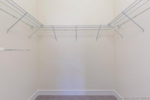 Adosado en venta en Miami Lakes, Florida, 3 dormitorios, 157.19 m2 № 2181811 - foto 9