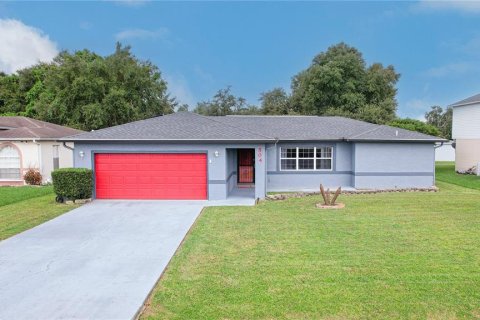 House in Poinciana, Florida 3 bedrooms, 133.31 sq.m. № 2360941