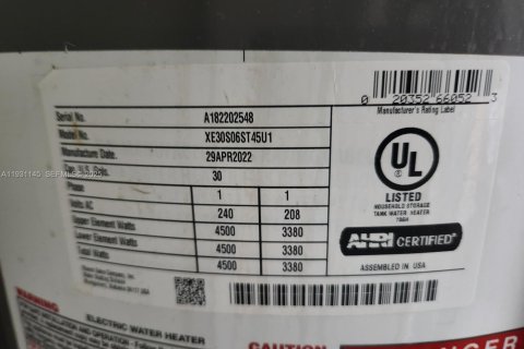 Снять в аренду кондоминиум в Майами, Флорида 2 спальни, 83.43м2, № 2034441 - фото 28