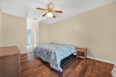House in Winter Haven, Florida 3 bedrooms, 156.08 sq.m. № 2400451 - photo 23