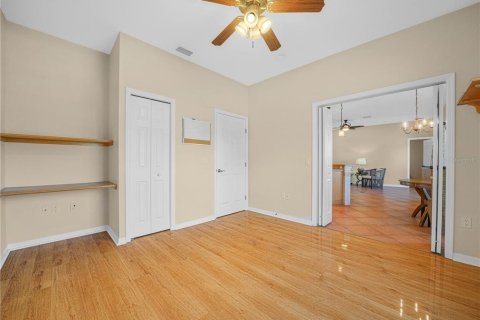 House in Winter Haven, Florida 3 bedrooms, 156.08 sq.m. № 2400451 - photo 17