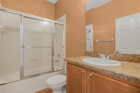 House in Winter Haven, Florida 3 bedrooms, 156.08 sq.m. № 2400451 - photo 20