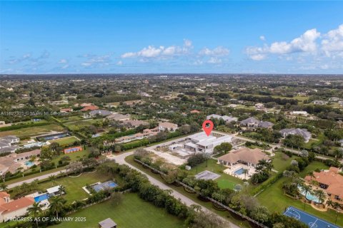 Casa en venta en Southwest Ranches, Florida, 9 dormitorios, 1419.92 m2 № 1978026 - foto 30