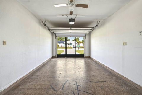 Villa ou maison à vendre à Port Charlotte, Floride: 2 chambres, 94.2 m2 № 2149138 - photo 25
