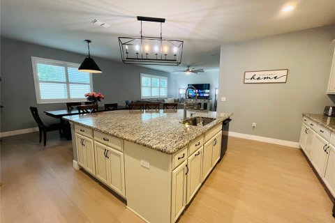 House in Winter Garden, Florida 5 bedrooms, 352.38 sq.m. № 2408468 - photo 30