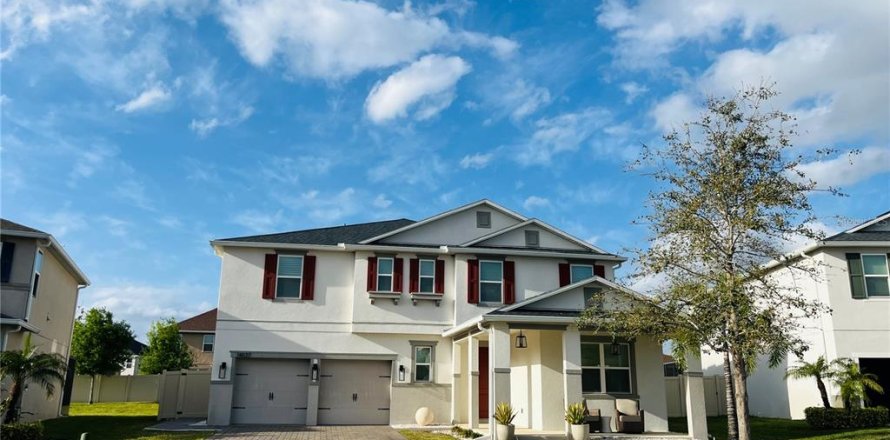 House in Winter Garden, Florida 5 bedrooms, 352.38 sq.m. № 2408468