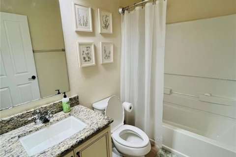 House in Winter Garden, Florida 5 bedrooms, 352.38 sq.m. № 2408468 - photo 12