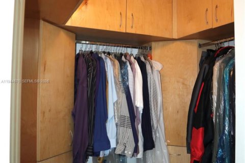 Copropriété à vendre à Doral, Floride: 2 chambres, 121.52 m2 № 2001188 - photo 18