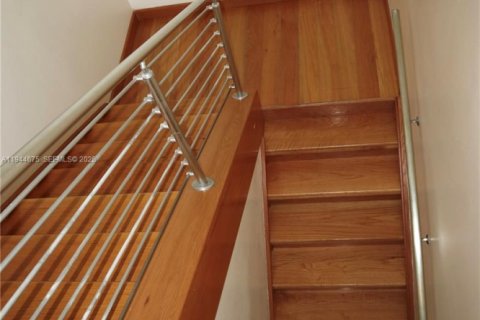 Copropriété à vendre à Doral, Floride: 2 chambres, 121.52 m2 № 2001188 - photo 4