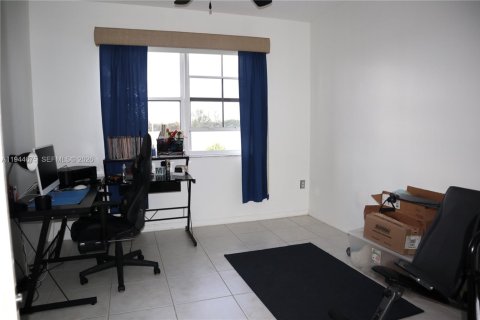 Copropriété à vendre à Doral, Floride: 2 chambres, 121.52 m2 № 2001188 - photo 15