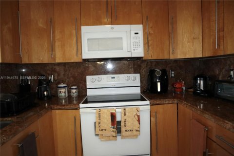 Copropriété à vendre à Doral, Floride: 2 chambres, 121.52 m2 № 2001188 - photo 8