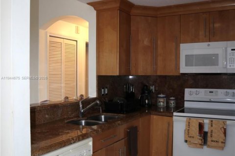 Copropriété à vendre à Doral, Floride: 2 chambres, 121.52 m2 № 2001188 - photo 9