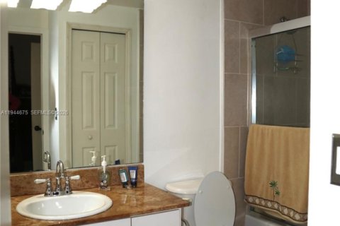 Copropriété à vendre à Doral, Floride: 2 chambres, 121.52 m2 № 2001188 - photo 24