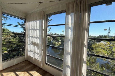 Купить кондоминиум в Лодерхилл, Флорида 2 спальни, 88.26м2, № 1967328 - фото 11