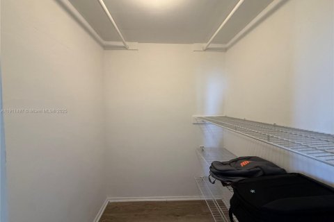 Купить кондоминиум в Лодерхилл, Флорида 2 спальни, 88.26м2, № 1967328 - фото 6