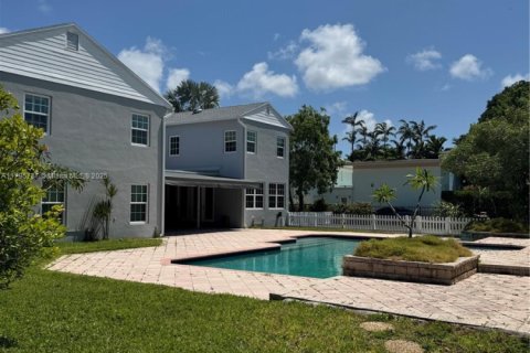 Villa ou maison à vendre à Miami Shores, Floride: 5 chambres, 539.95 m2 № 1875371 - photo 1