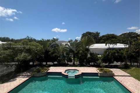 Villa ou maison à vendre à Miami Shores, Floride: 5 chambres, 539.95 m2 № 1875371 - photo 4