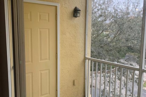 Condo in Maitland, Florida, 2 bedrooms  № 1160496 - photo 1