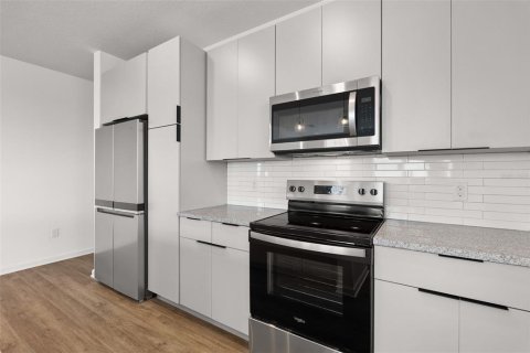 Apartamento en alquiler en Nokomis, Florida, 3 dormitorios, 135.08 m2 № 2196220 - foto 6