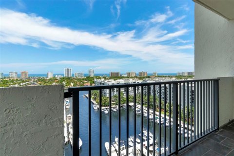 Condo in Fort Lauderdale, Florida, 2 bedrooms  № 1893477 - photo 26