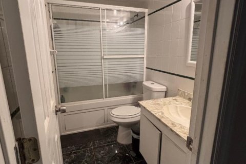 Townhouse in Sunrise, Florida 2 bedrooms, 145.86 sq.m. № 2082775 - photo 9