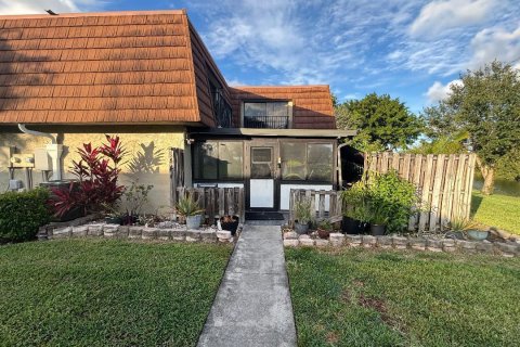 Townhouse in Sunrise, Florida 2 bedrooms, 145.86 sq.m. № 2082775