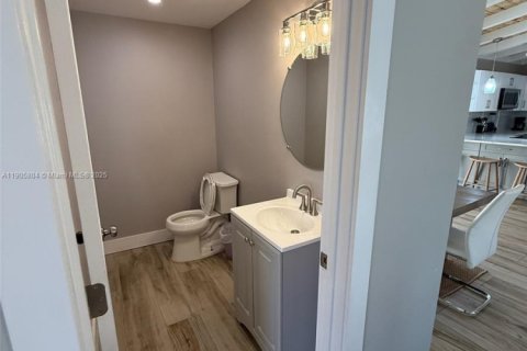 Villa ou maison à vendre à Lauderdale Lakes, Floride: 3 chambres, 159.42 m2 № 1966763 - photo 12