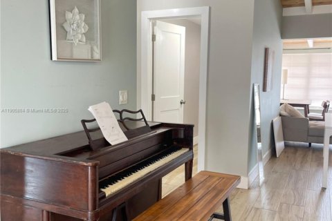 Villa ou maison à vendre à Lauderdale Lakes, Floride: 3 chambres, 159.42 m2 № 1966763 - photo 3