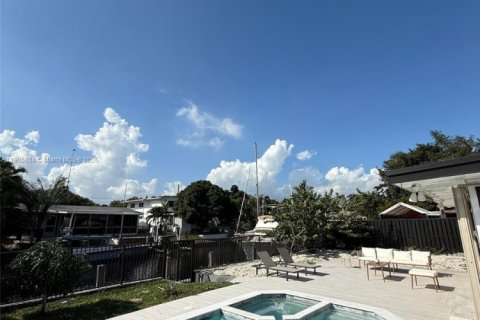 Villa ou maison à vendre à Lauderdale Lakes, Floride: 3 chambres, 159.42 m2 № 1966763 - photo 15