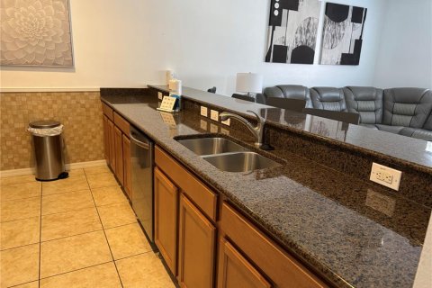 Adosado en venta en Kissimmee, Florida, 4 dormitorios, 175.03 m2 № 1909529 - foto 8