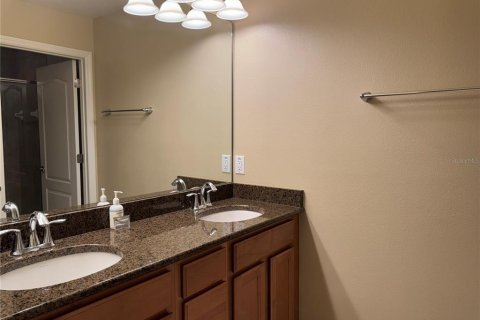 Adosado en venta en Kissimmee, Florida, 4 dormitorios, 175.03 m2 № 1909529 - foto 18