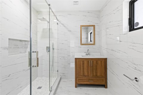 Снять в аренду виллу или дом в Холливуд, Флорида 3 спальни, 142.79м2, № 1991649 - фото 6