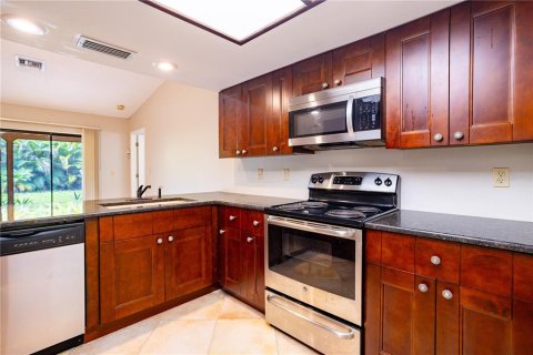 Casa en venta en Clearwater, Florida, 3 dormitorios, 127.55 m2 № 1906323 - foto 8
