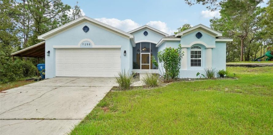House in Weeki Wachee, Florida 4 bedrooms, 211.63 sq.m. № 1879344
