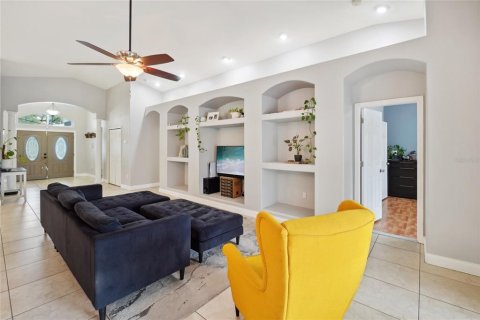 House in Weeki Wachee, Florida 4 bedrooms, 211.63 sq.m. № 1879344 - photo 4