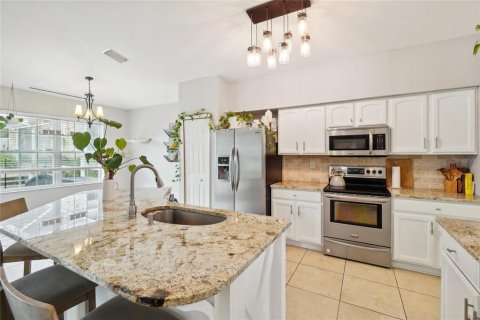 House in Weeki Wachee, Florida 4 bedrooms, 211.63 sq.m. № 1879344 - photo 12