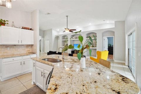 House in Weeki Wachee, Florida 4 bedrooms, 211.63 sq.m. № 1879344 - photo 13