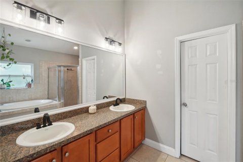 House in Weeki Wachee, Florida 4 bedrooms, 211.63 sq.m. № 1879344 - photo 27